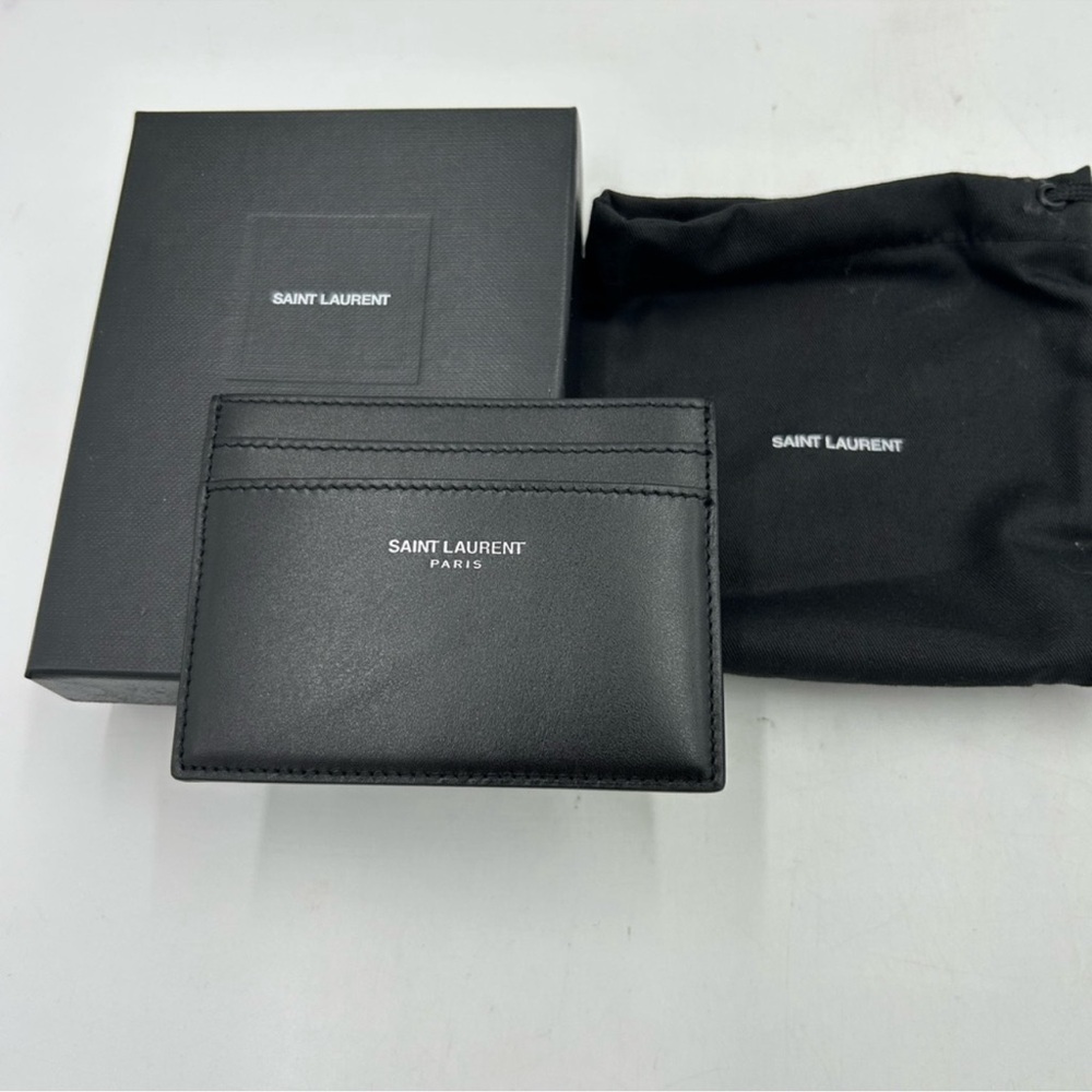 Saint Laurent Paris credit card case in smooth black leather made in Italy NWT